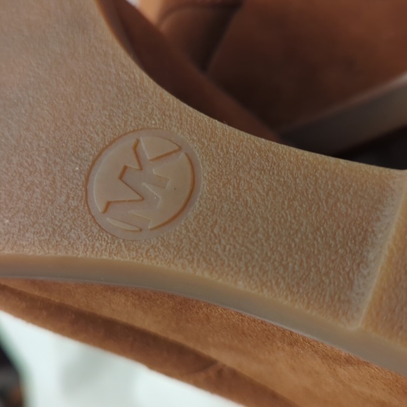 Michael Kors BROWN wedge booties - Picture 11 of 11